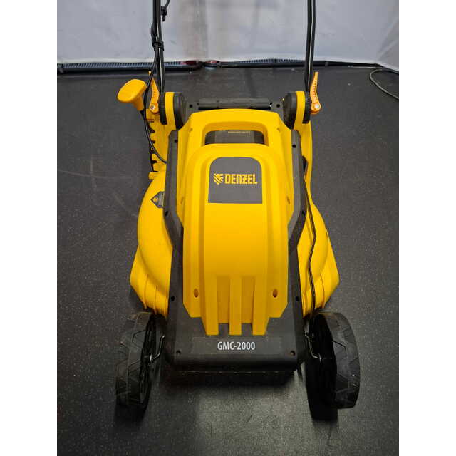 Газонокосилка роторная Denzel GMC-2000 (Цвет: Yellow / Black) Газонокосилка роторная Denzel GMC-2000 (Цвет: Yellow / Black)