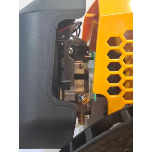Триммер бензиновый Denzel DGT-52-PRO (2-коробки) (Цвет: Yellow) Триммер бензиновый Denzel DGT-52-PRO (2-коробки) (Цвет: Yellow)