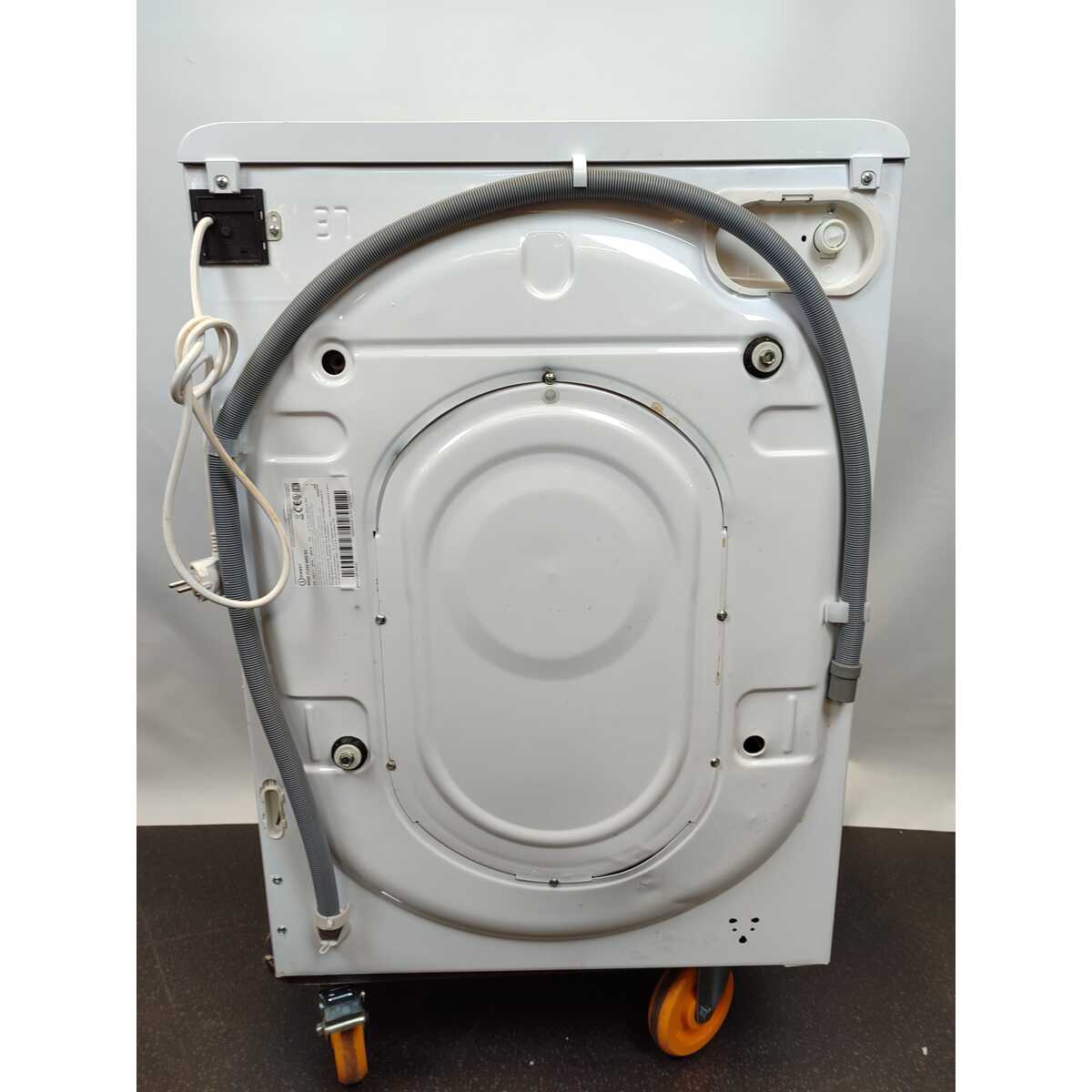 Стиральная машина Indesit BWSE 7129X WSV RU, белый