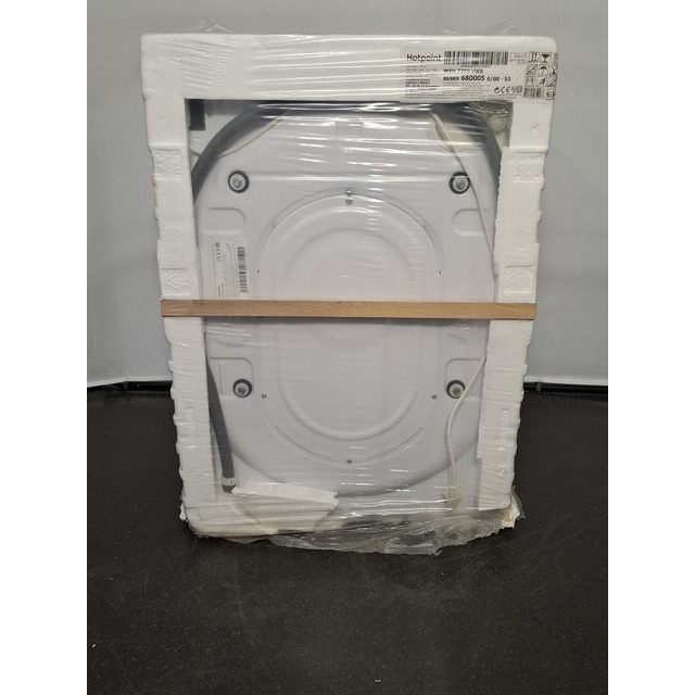 Стиральная машина Hotpoint WSH 7290 VWB, белый Стиральная машина Hotpoint WSH 7290 VWB, белый