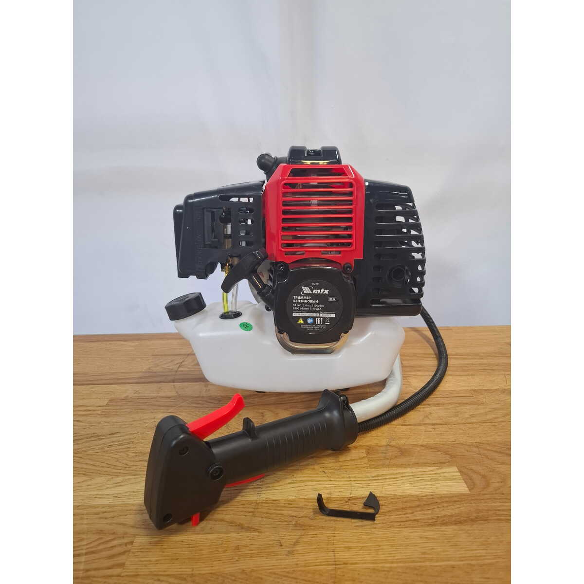 Триммер бензиновый MTX MT-52 (2-коробки) (Цвет: Red / Black)