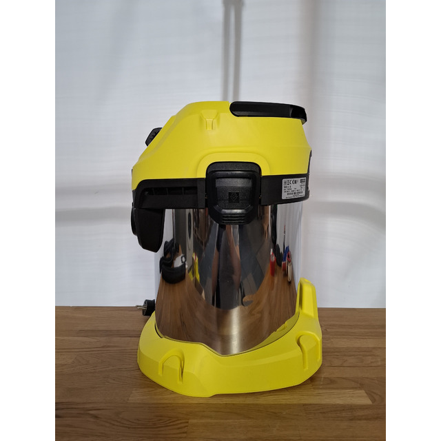Строительный пылесос Karcher WD 3 S V-17 / 4 / 20 (Цвет: Yellow) Строительный пылесос Karcher WD 3 S V-17 / 4 / 20 (Цвет: Yellow)