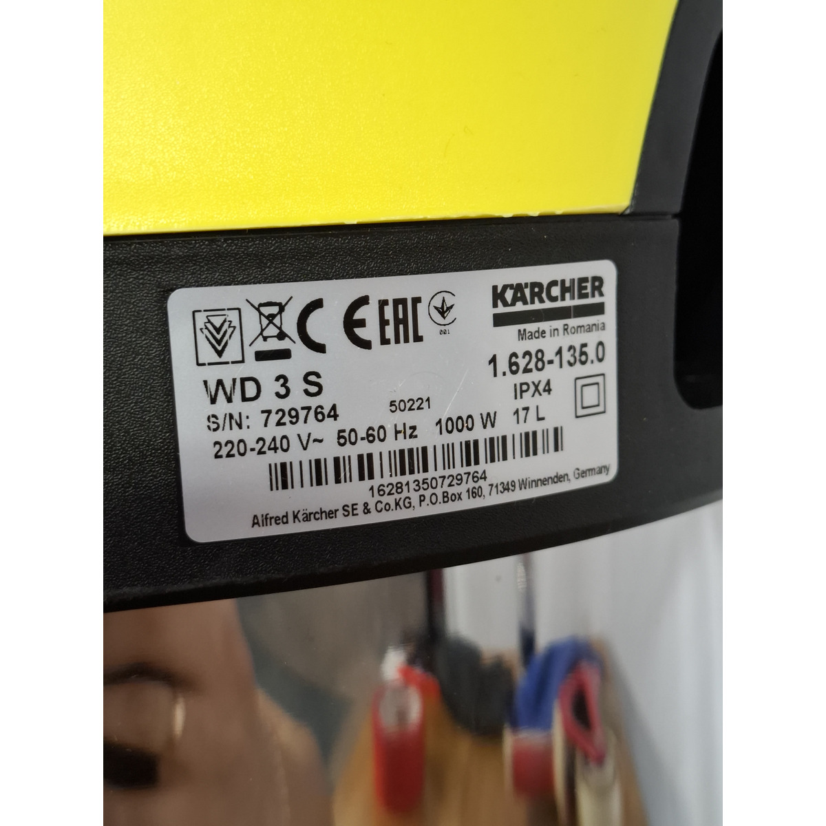 Строительный пылесос Karcher WD 3 S V-17 / 4 / 20 (Цвет: Yellow)