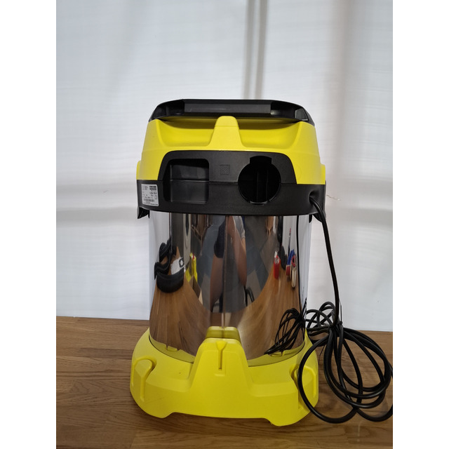 Строительный пылесос Karcher WD 3 S V-17 / 4 / 20 (Цвет: Yellow) Строительный пылесос Karcher WD 3 S V-17 / 4 / 20 (Цвет: Yellow)