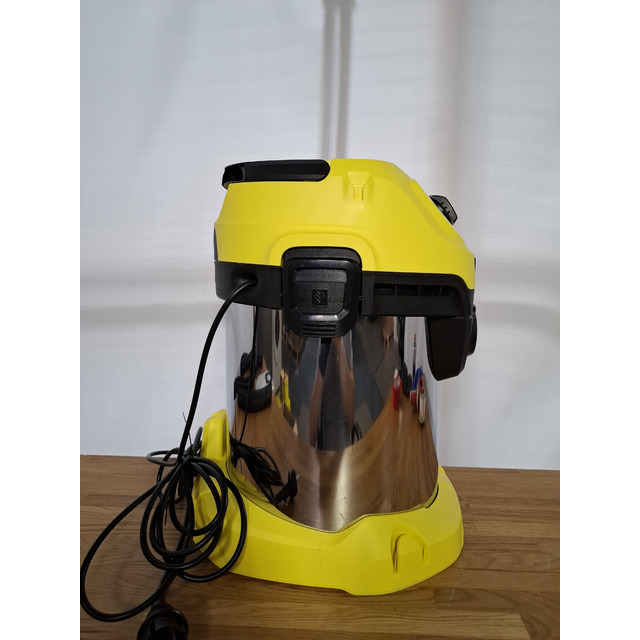 Строительный пылесос Karcher WD 3 S V-17 / 4 / 20 (Цвет: Yellow) Строительный пылесос Karcher WD 3 S V-17 / 4 / 20 (Цвет: Yellow)