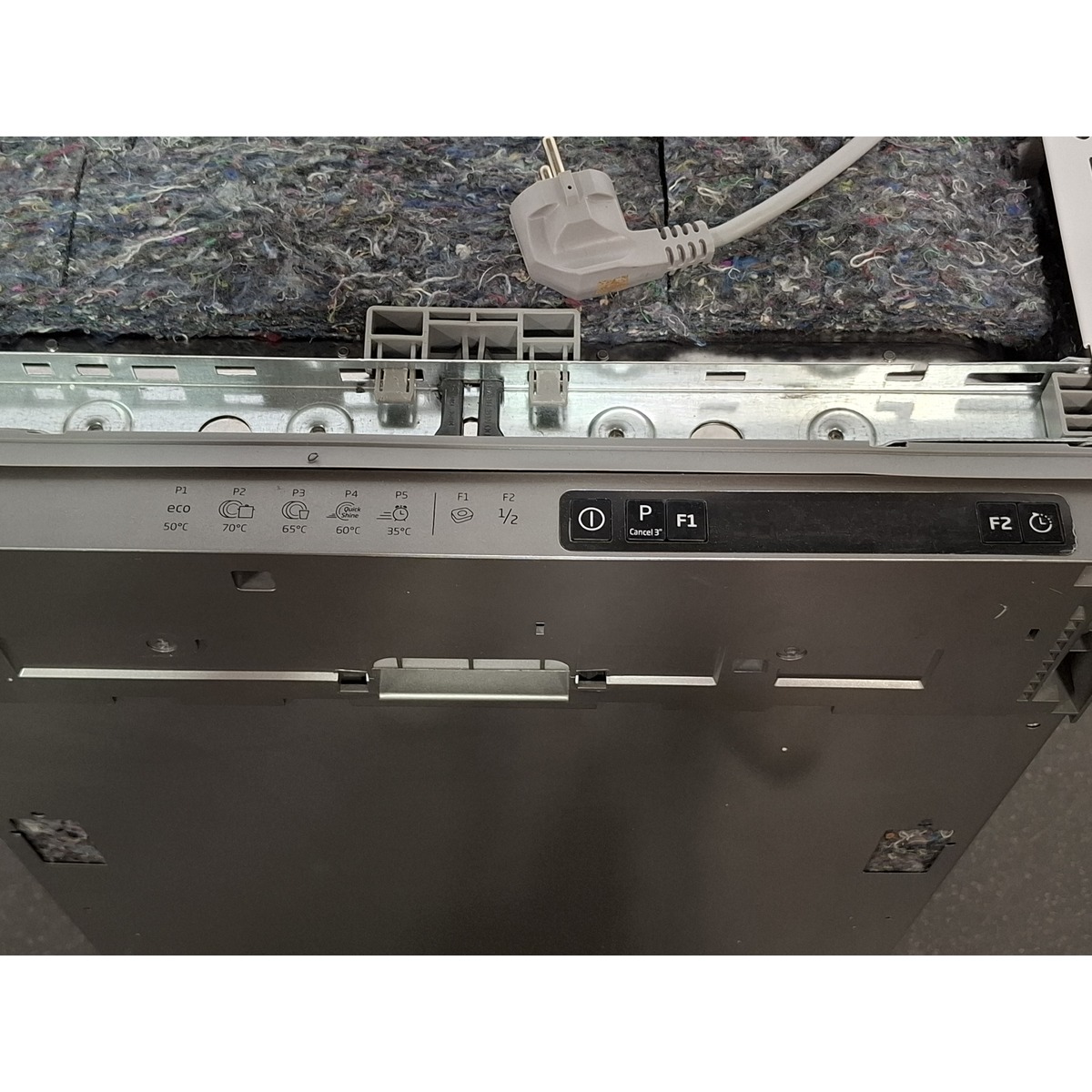 Посудомоечная машина Beko BDIS15060, белый