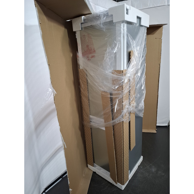 Холодильник Indesit IBD 18, белый