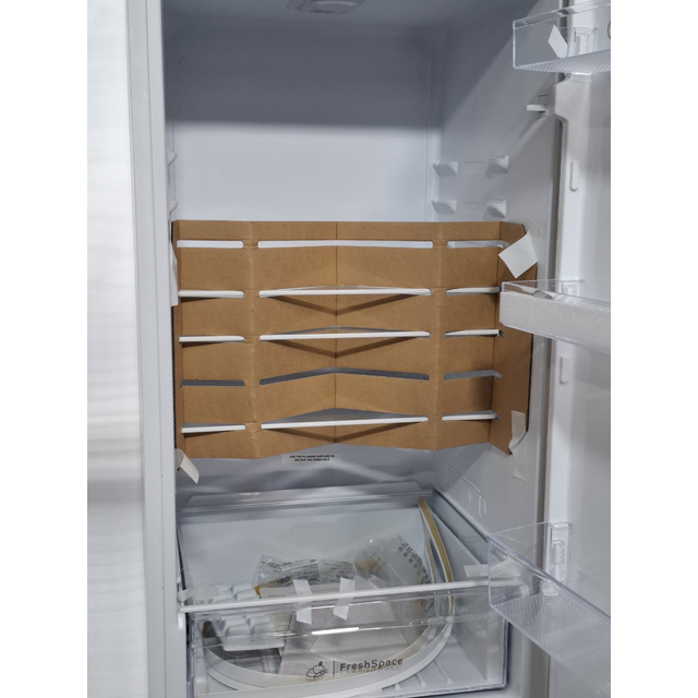 Холодильник Indesit IBD 18, белый