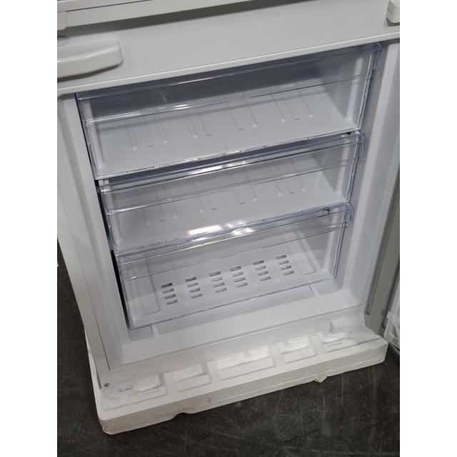 Холодильник Indesit IBD 18, белый