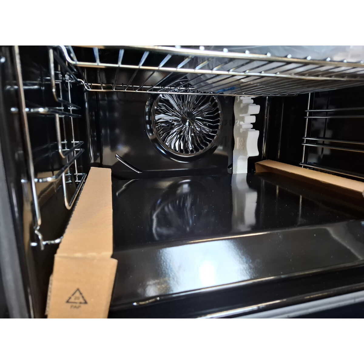 Духовой шкаф Indesit IFE 3644 BL, черный