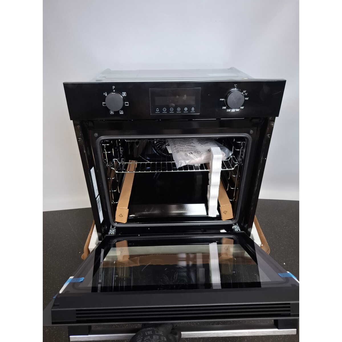 Духовой шкаф Indesit IFE 3644 BL, черный