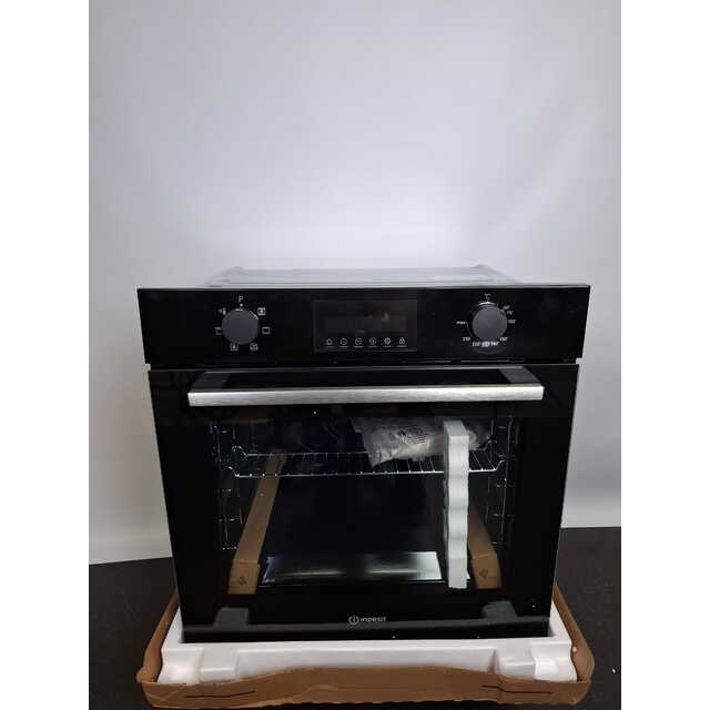 Духовой шкаф Indesit IFE 3644 BL, черный