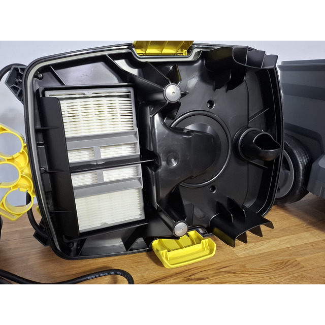 Строительный пылесос Karcher NT 30 / 1 Tact L (Цвет: Gray)
