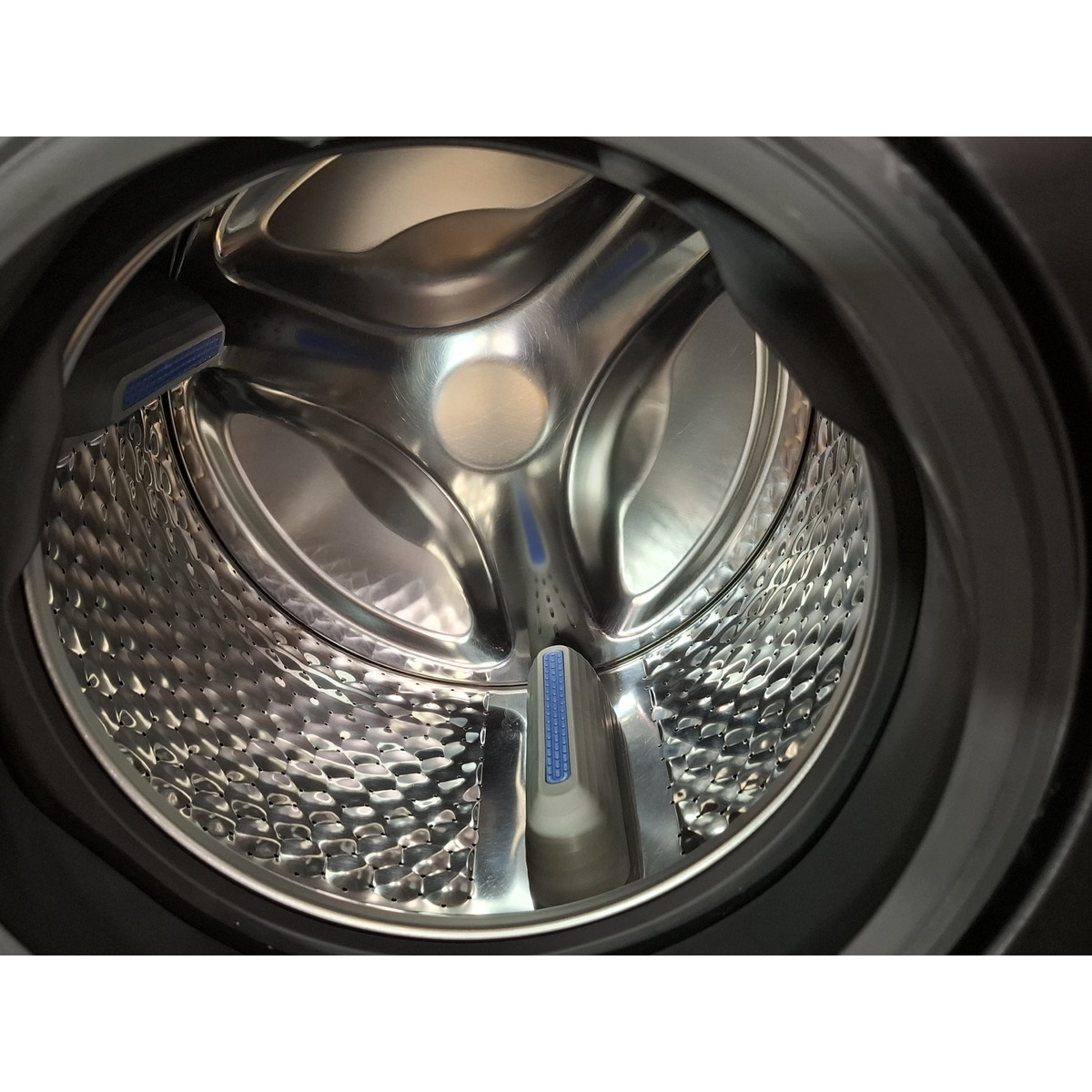 Стиральная машина LEX LWM10714LuxIDD, черный