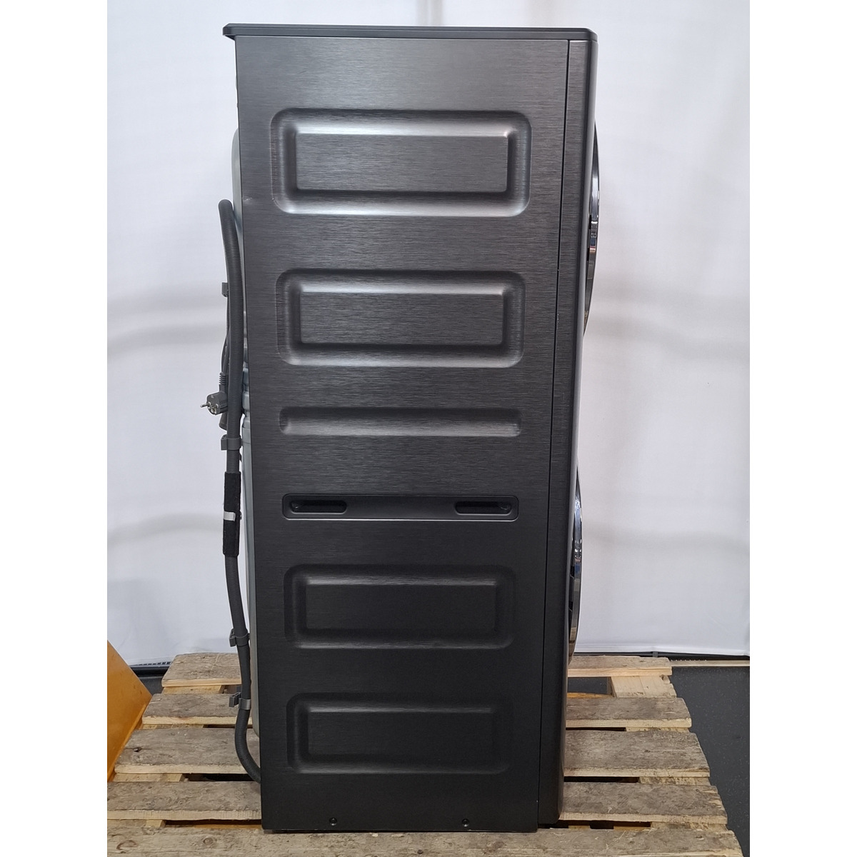 Стиральная машина LEX LWM10714LuxIDD, черный