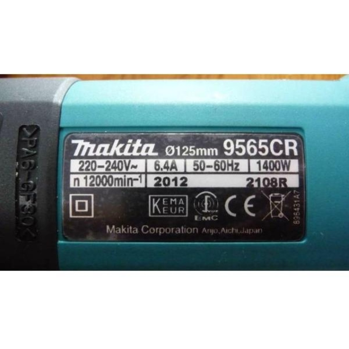 Углошлифовальная машина Makita 9565CR (Цвет: Blue)