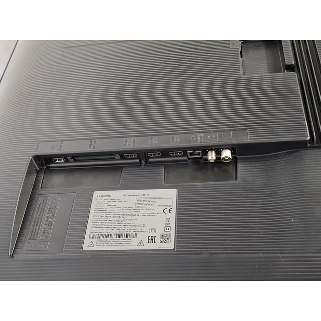 Телевизор Samsung 50" QE50Q7FAAUXRU, черный Телевизор Samsung 50" QE50Q7FAAUXRU, черный