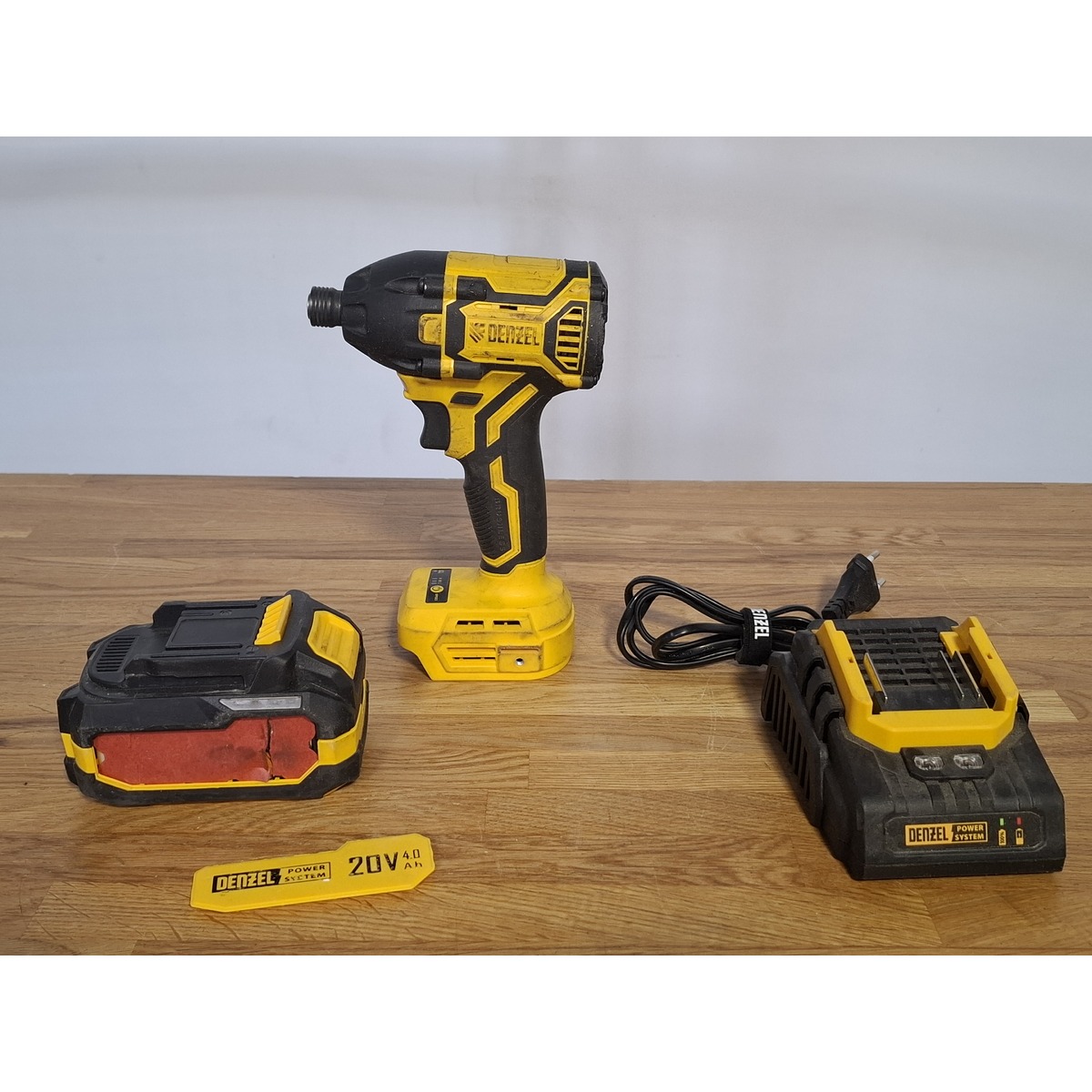 Винтоверт Denzel CIDH-BL-20-270 (Цвет: Yellow / Black)