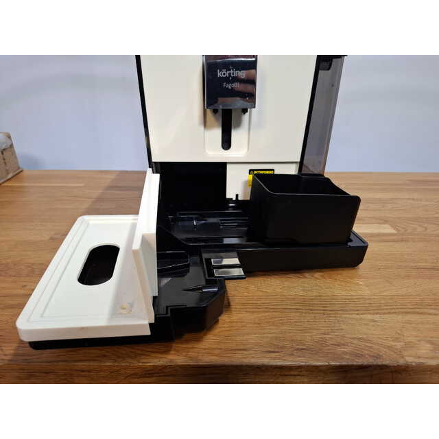 Кофемашина Korting KACM 2026 W Fagotti (Цвет: White / Black) Кофемашина Korting KACM 2026 W Fagotti (Цвет: White / Black)