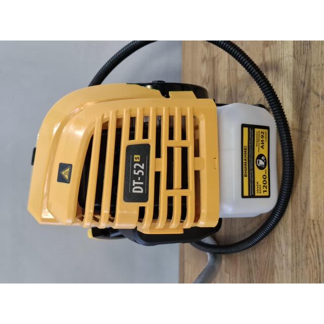 Триммер бензиновый Denzel DT-52S (Цвет: Yellow / Black) Триммер бензиновый Denzel DT-52S (Цвет: Yellow / Black)