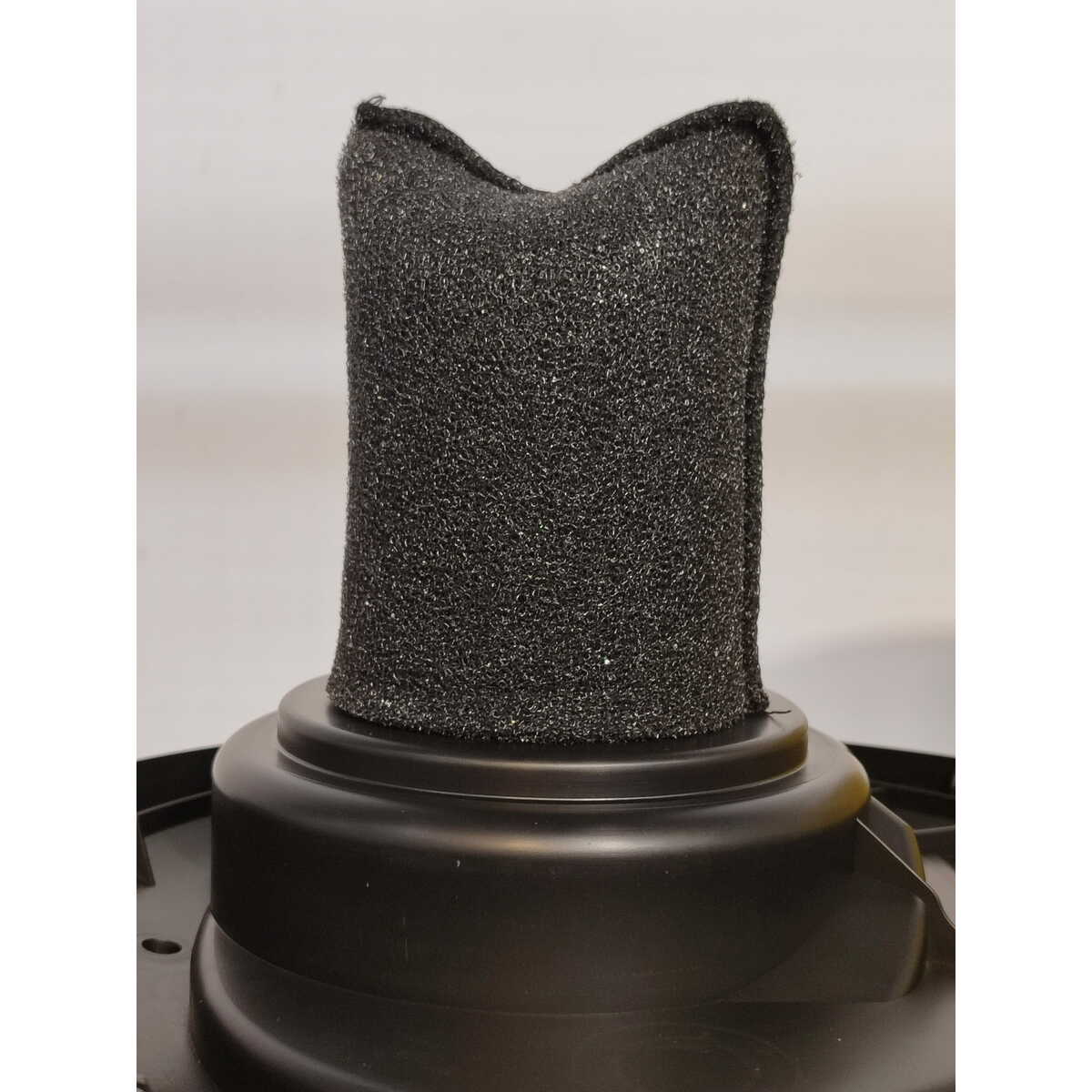 Строительный пылесос Karcher WD 2 Plus V-12 / 4 / 18 (Цвет: Yellow)