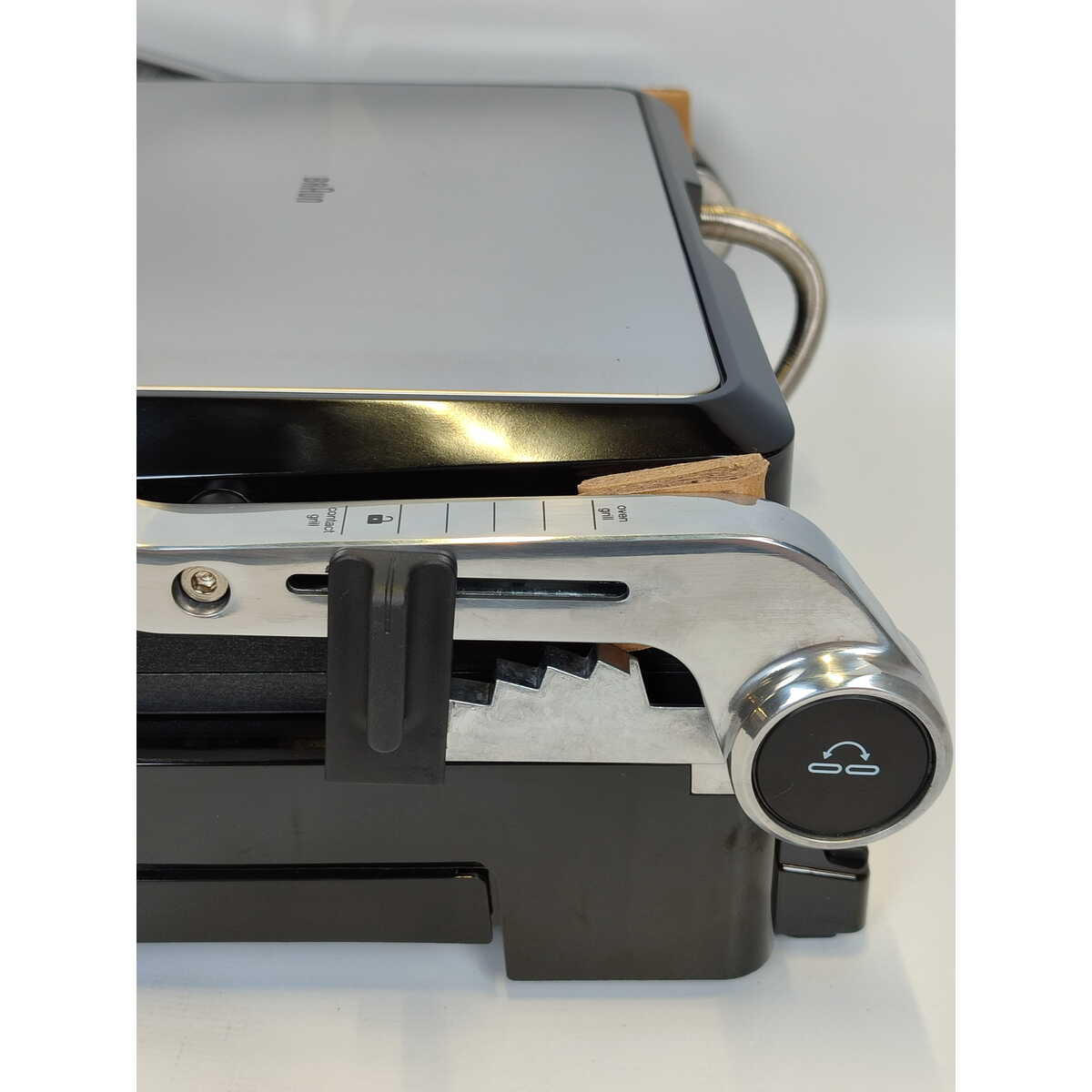 Электрогриль Braun CG7010 (Цвет: Silver / Black)
