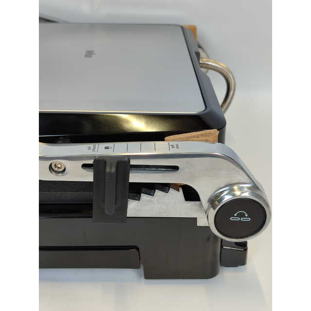 Электрогриль Braun CG7010 (Цвет: Silver / Black) Электрогриль Braun CG7010 (Цвет: Silver / Black)