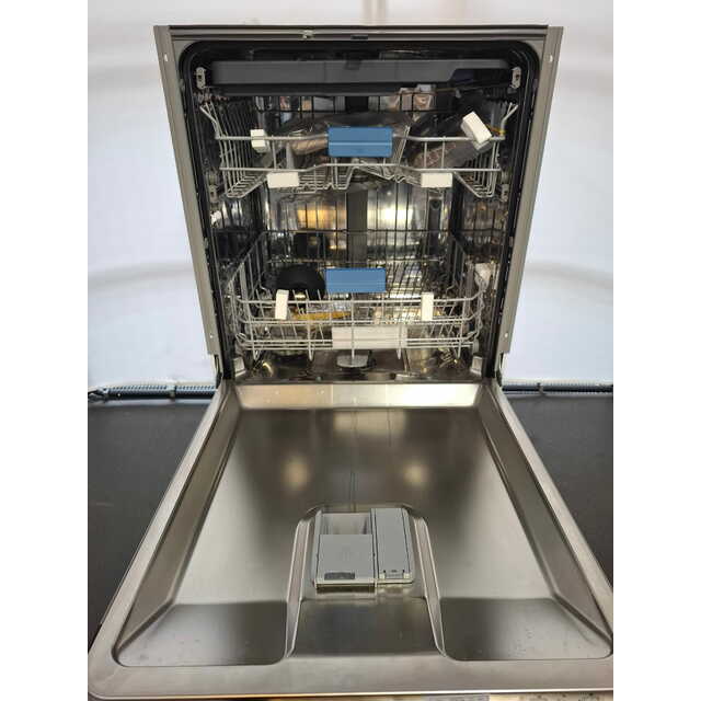 Посудомоечная машина Beko BDIN15532 (Цвет: Inox)