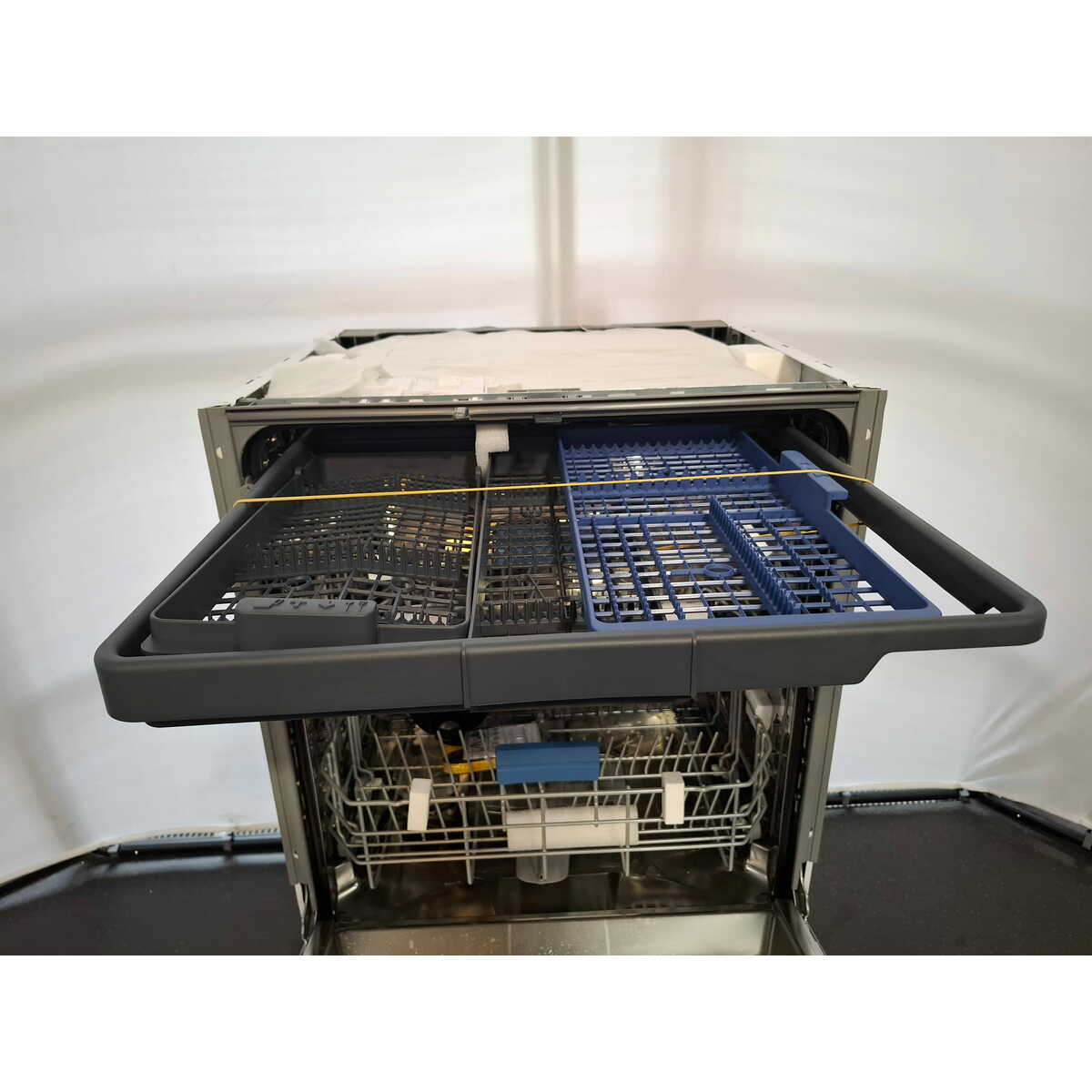 Посудомоечная машина Beko BDIN15532 (Цвет: Inox)