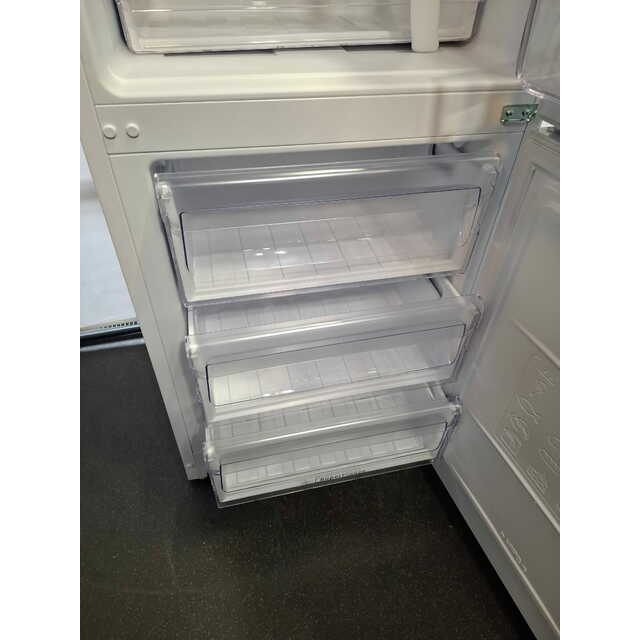 Холодильник Indesit ITR 4160 W, белый Холодильник Indesit ITR 4160 W, белый