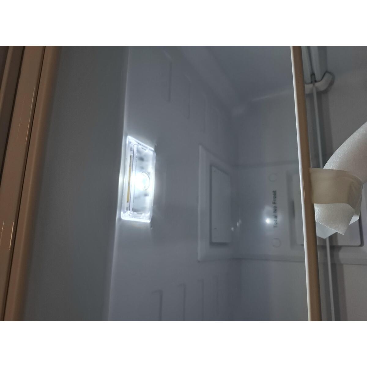 Холодильник Indesit ITR 4200 W (Цвет: White)
