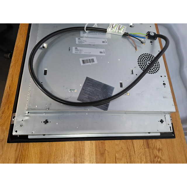 Варочная панель Beko HII 64400 MT, черный