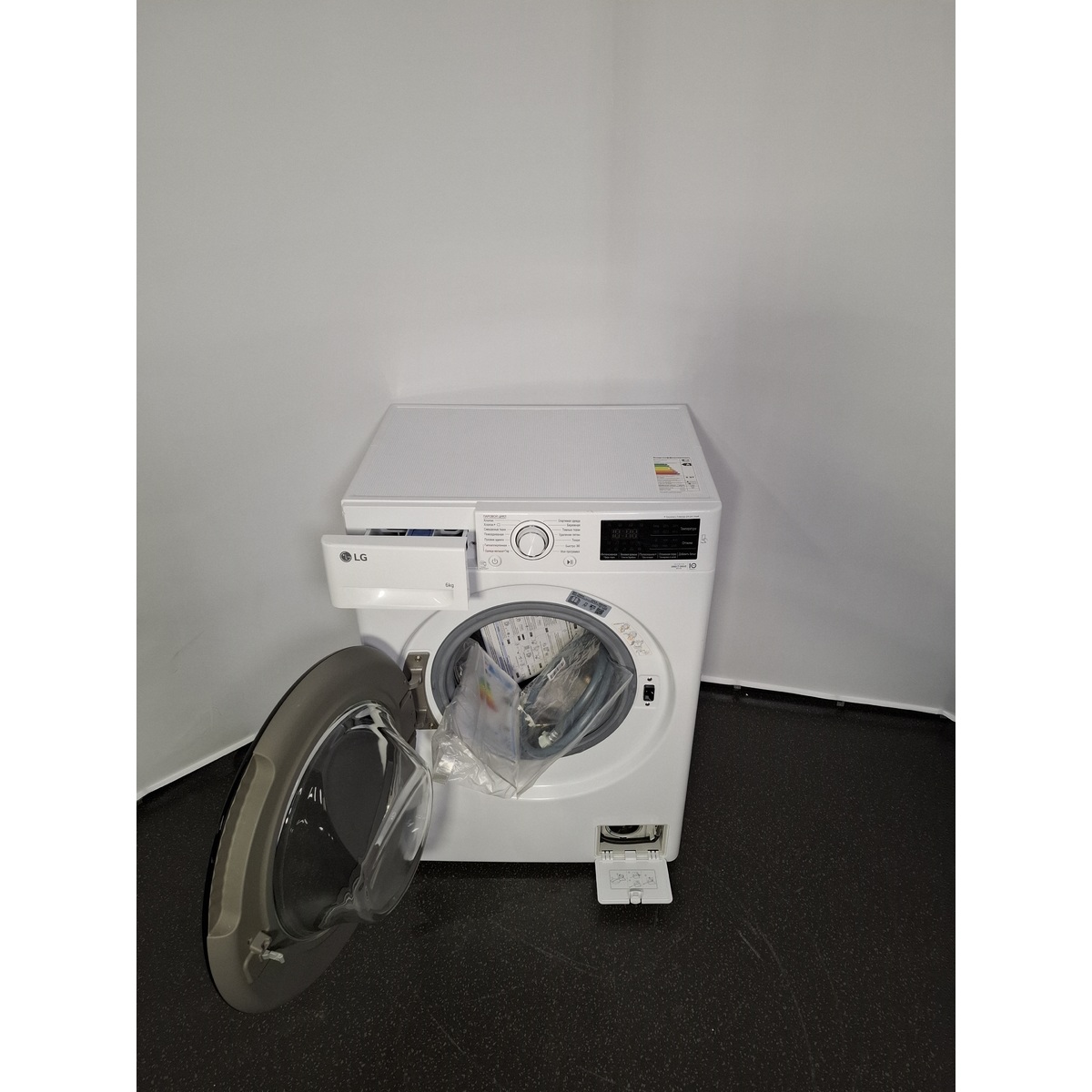 Стиральная машина LG F2M5NS6W, белый