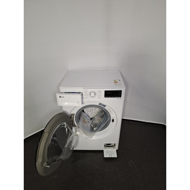 Стиральная машина LG F2M5NS6W, белый