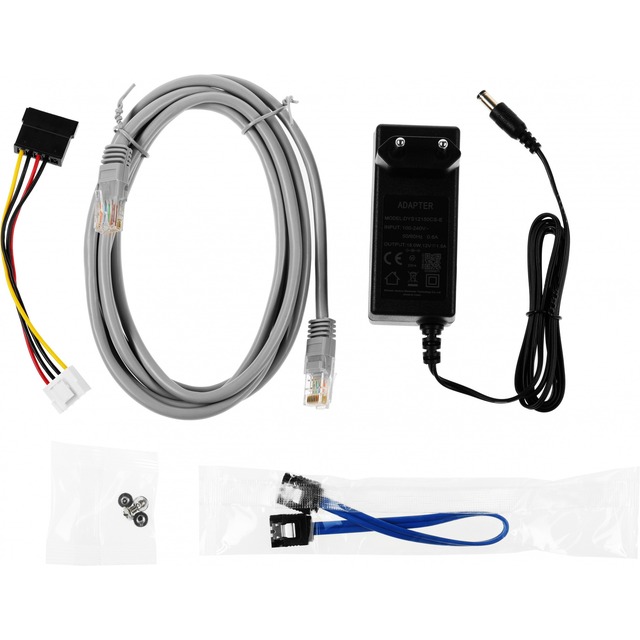 Видеорегистратор HiWatch DS-N304(D), черный