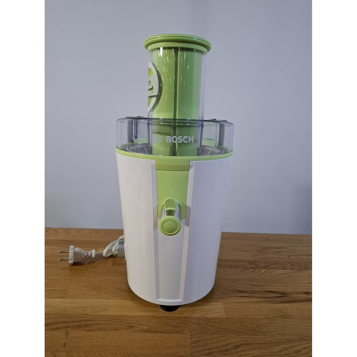 Соковыжималка центробежная Bosch MES25G0 (Цвет: White / Green)