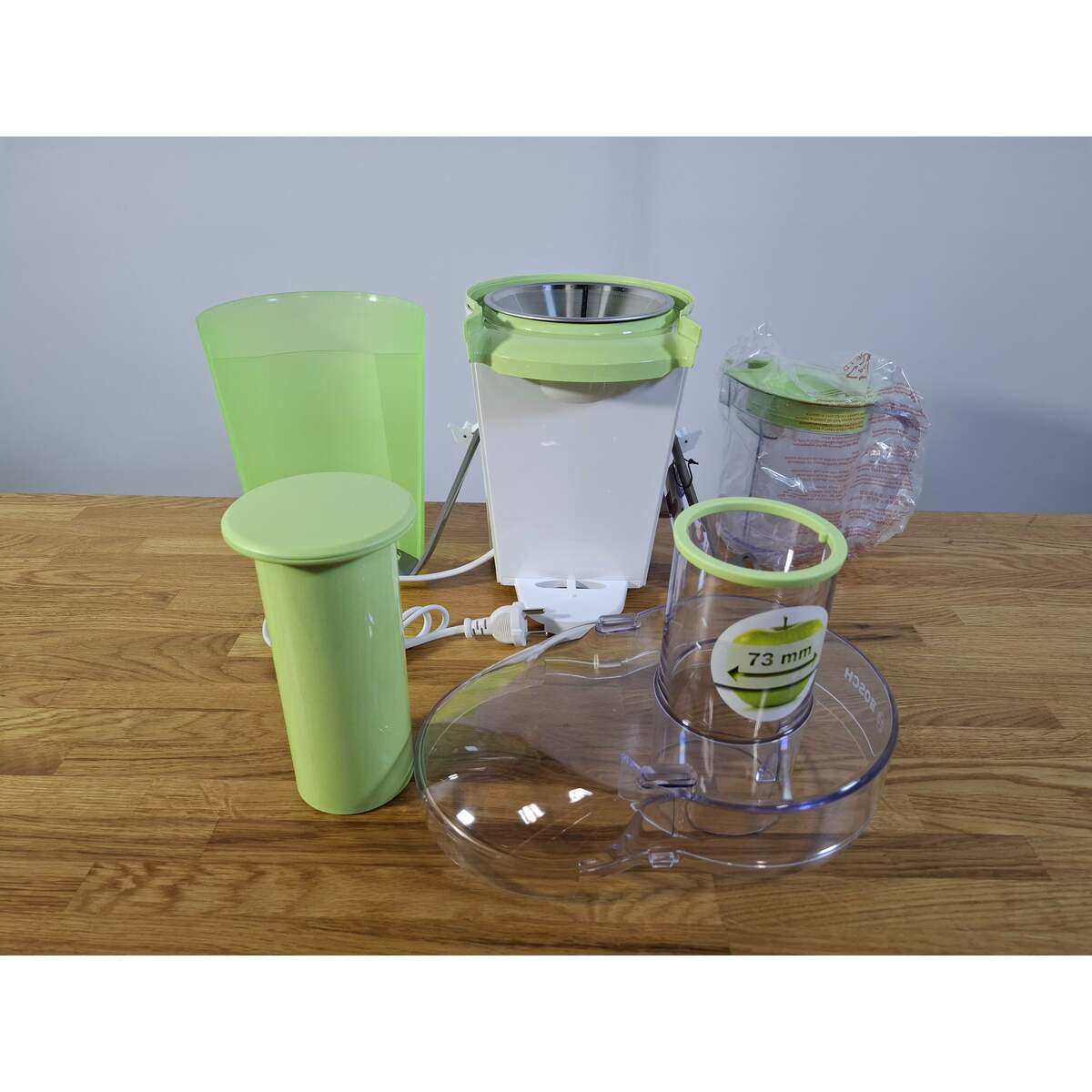 Соковыжималка центробежная Bosch MES25G0 (Цвет: White / Green)