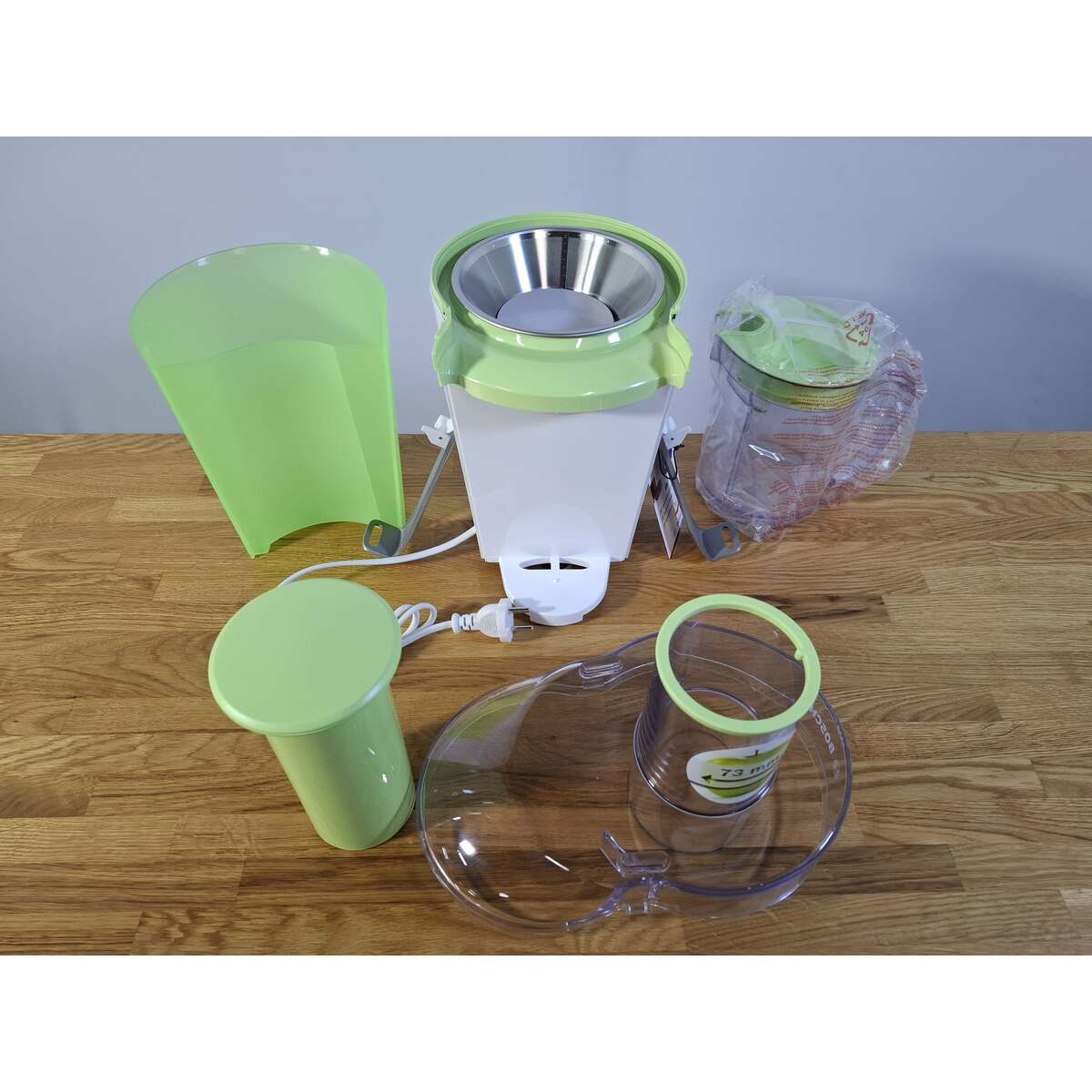 Соковыжималка центробежная Bosch MES25G0 (Цвет: White / Green)