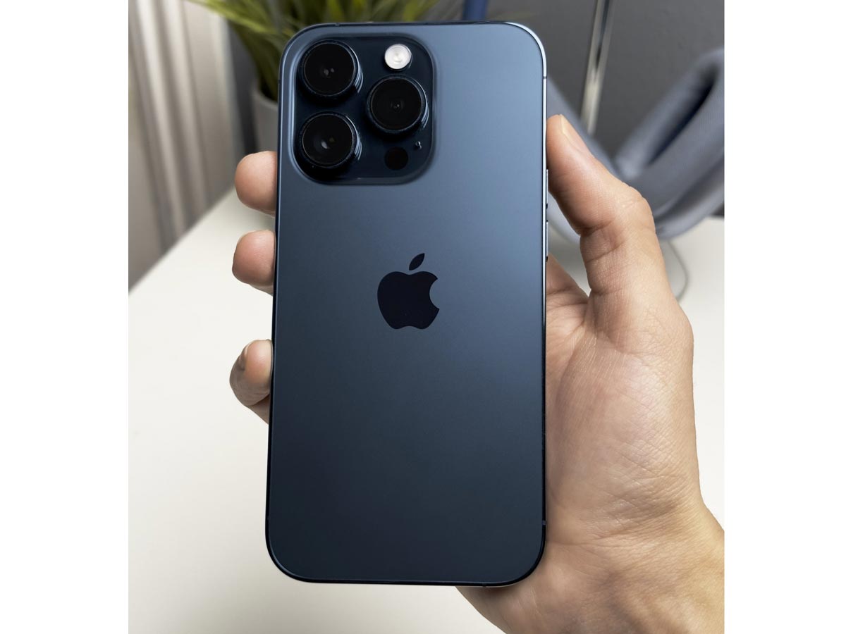 Купить Смартфон Apple iPhone 15 Pro Max 256Gb, синий титан MU6T3 в СПб  недорого | Выгодные цены на Смартфон Apple iPhone 15 Pro Max 256Gb, синий  титан MU6T3, покупка в кредит (Артикул 00376712)